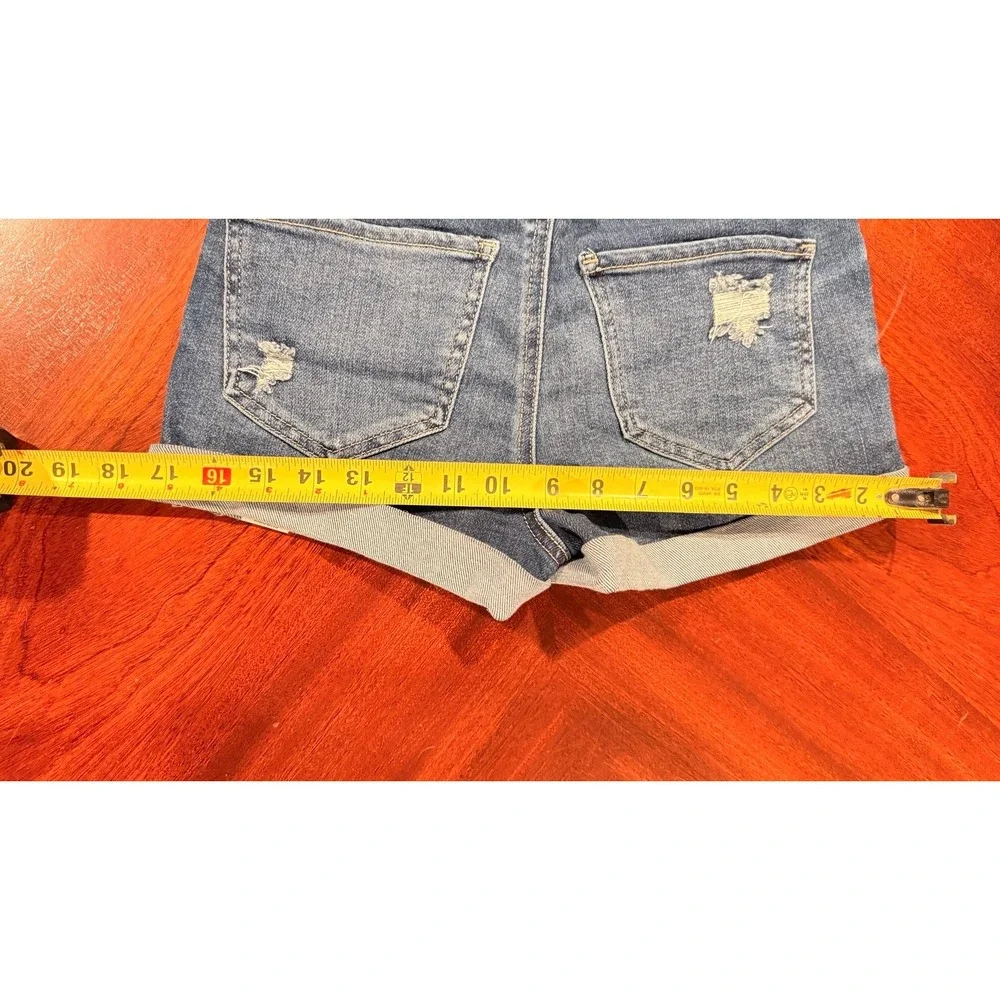 SO‎ Shortie High Rise Distressed Denim Shorts 3 26W Repreve Sustainable NWT
